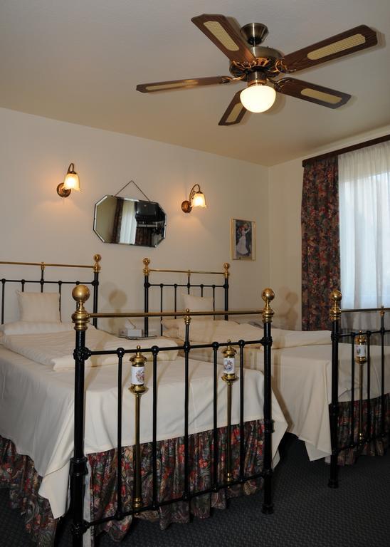 Hotel Admiral Wiesbaden Rom bilde