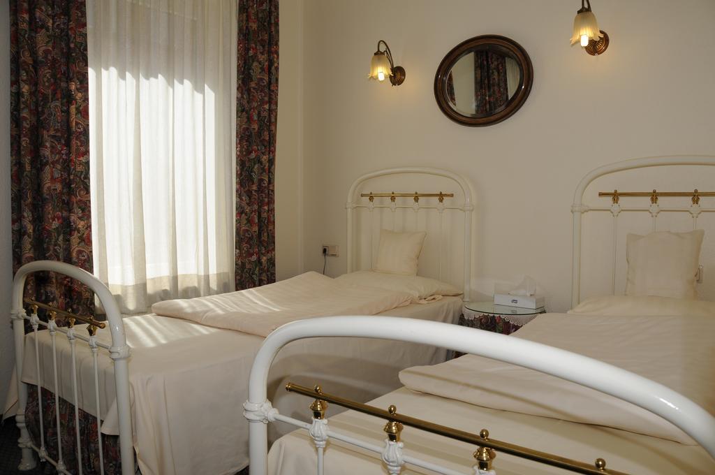 Hotel Admiral Wiesbaden Rom bilde