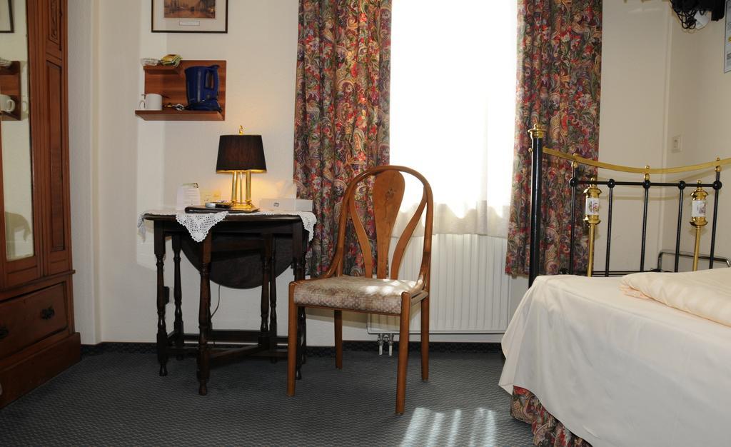 Hotel Admiral Wiesbaden Rom bilde